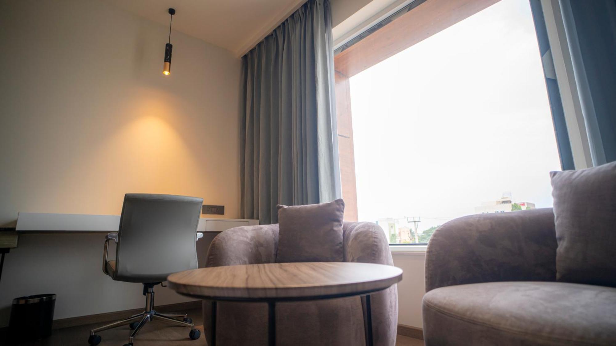 Hotel Tulips Grand Hyderabad Esterno foto