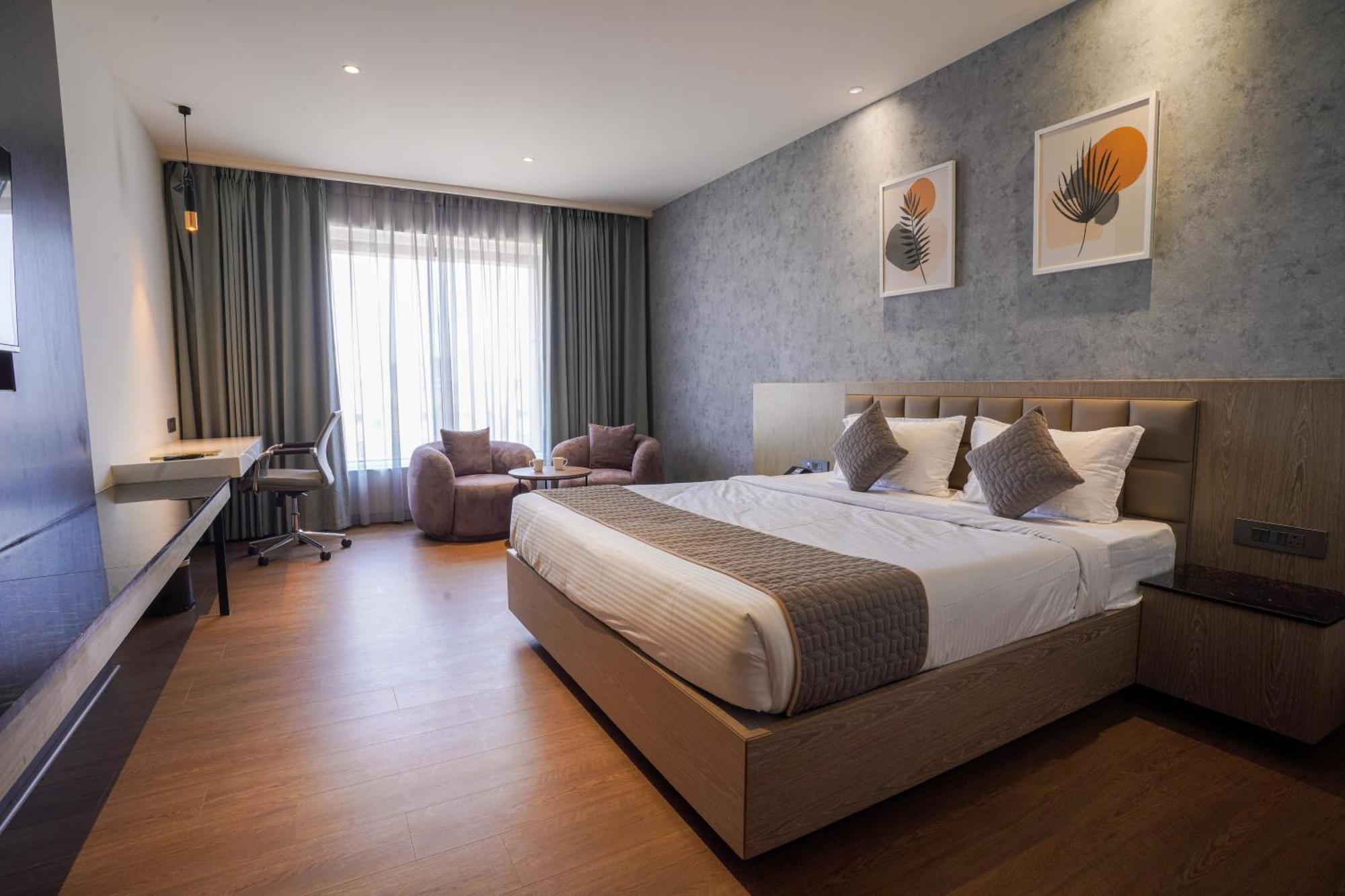 Hotel Tulips Grand Hyderabad Esterno foto